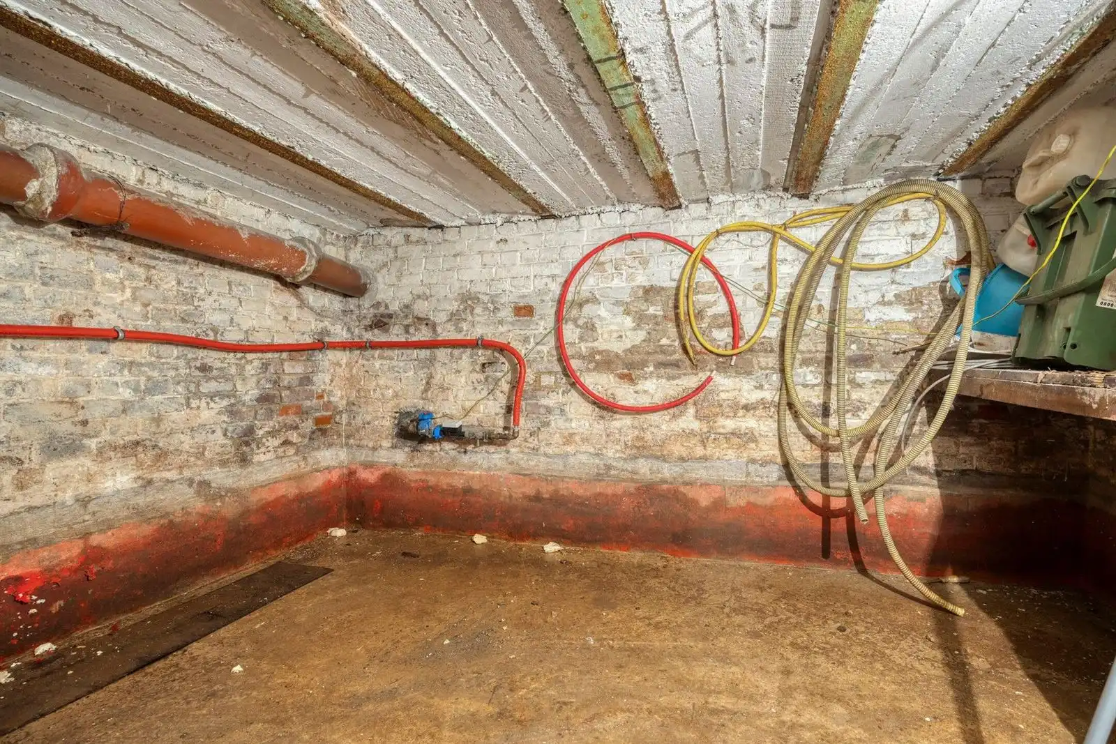 Rijwoning met twee slaapkamer en terras  foto 14