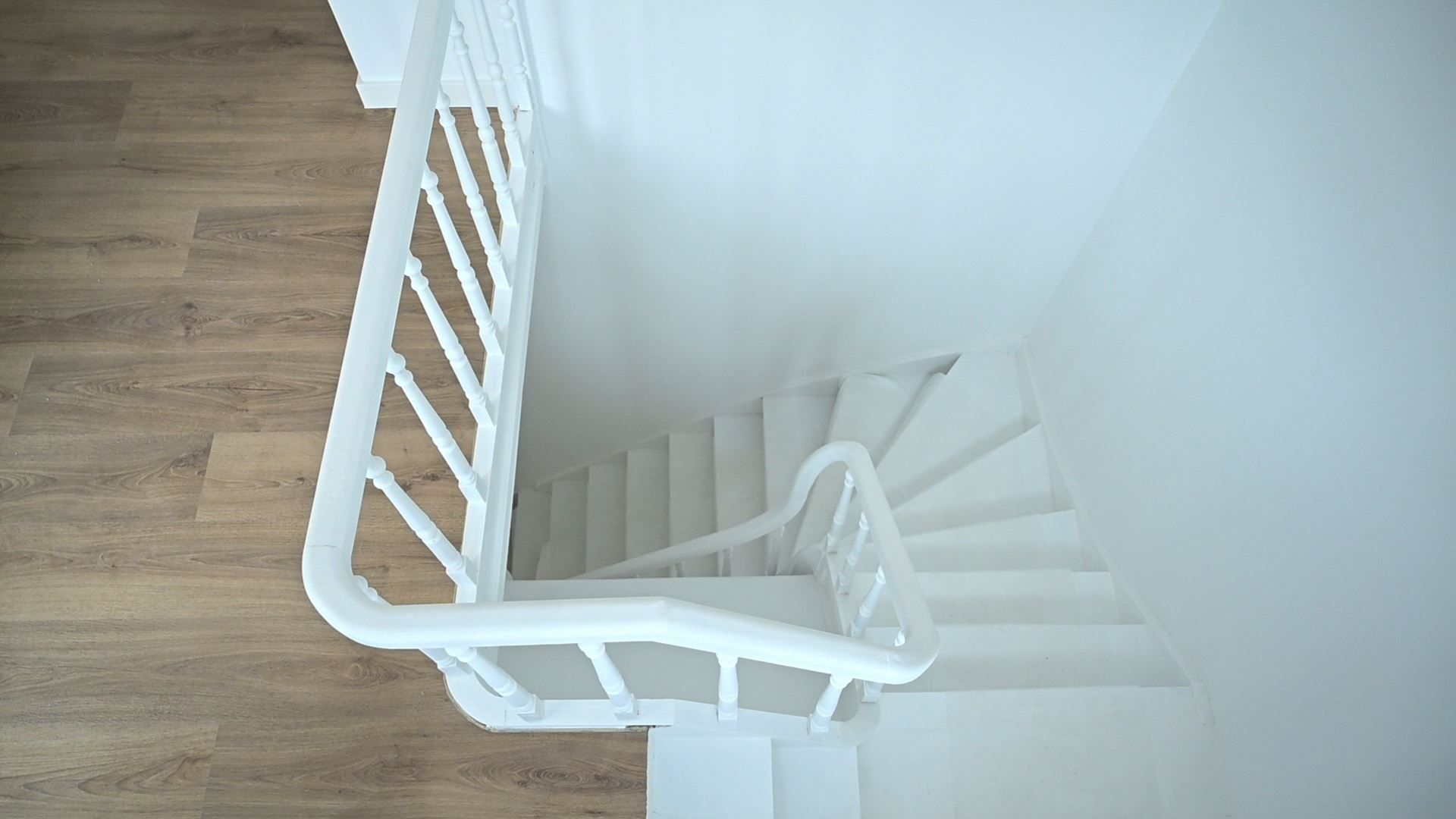 Prachtig gerenoveerde woning met tuin foto 8