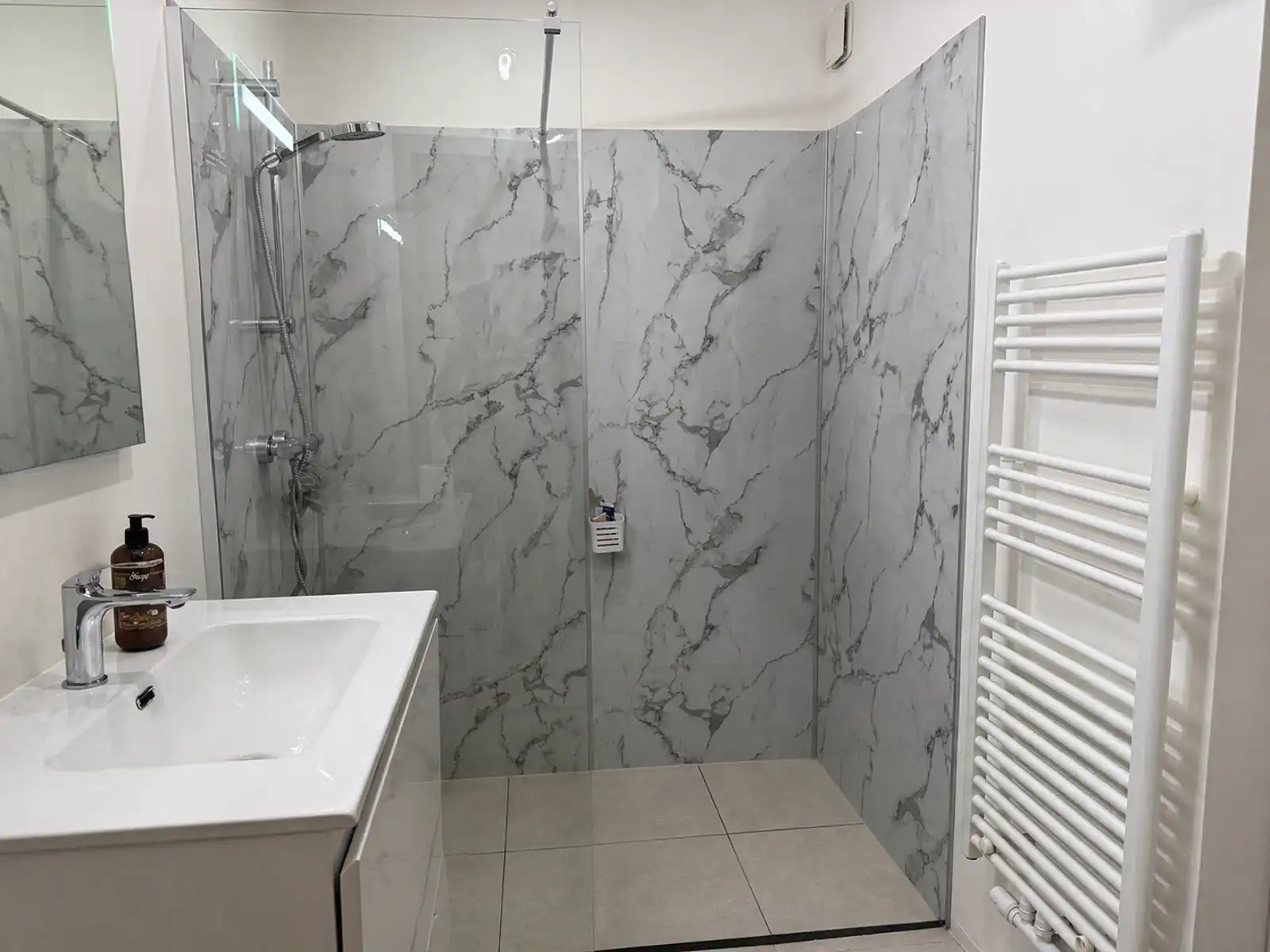 2 slaapkamer app. met terras in een klein gebouw met lift  foto 9