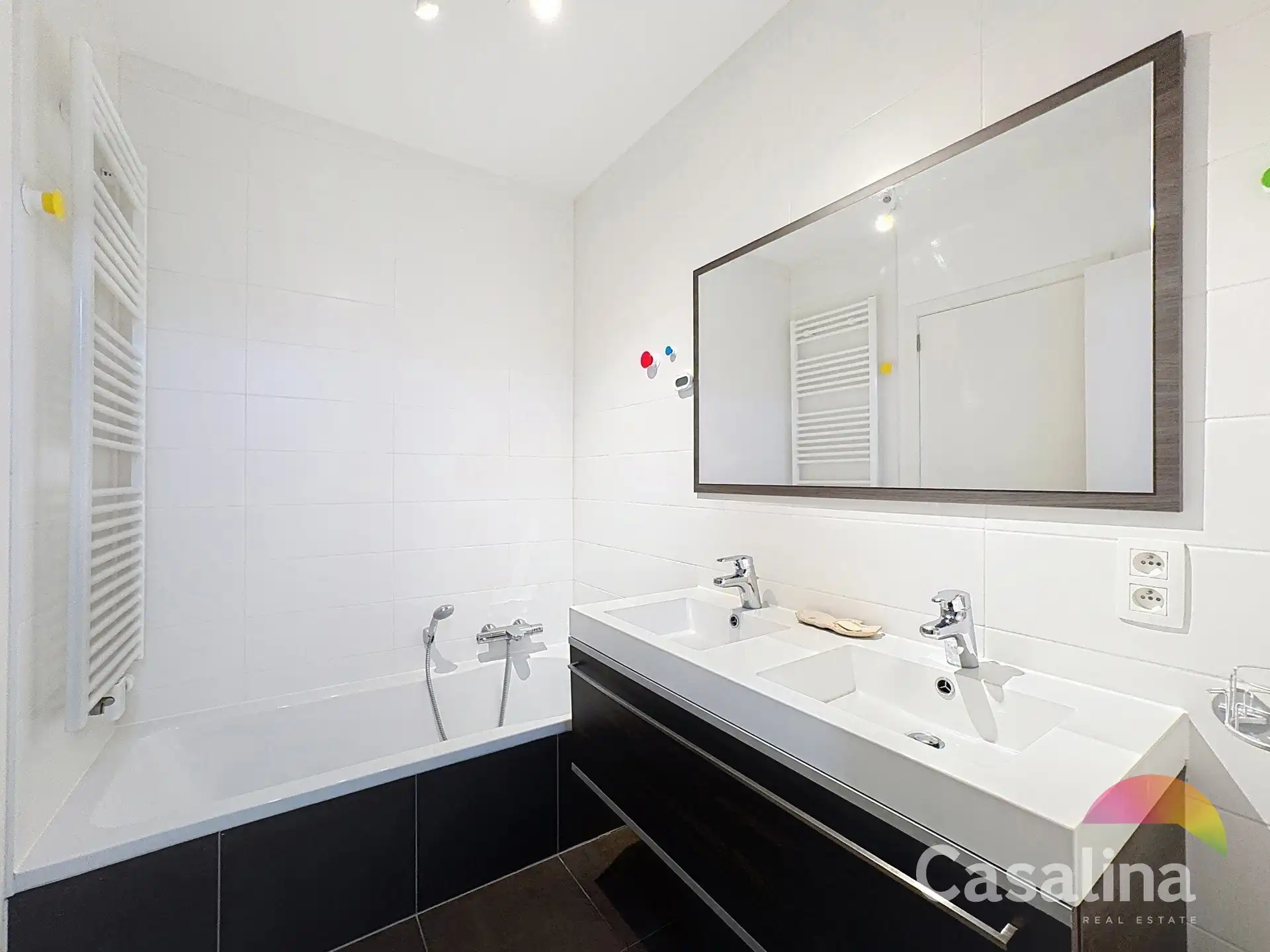 Prachtig 3-slaapkamerapp. met terras en parking (EPC: A-) foto 11