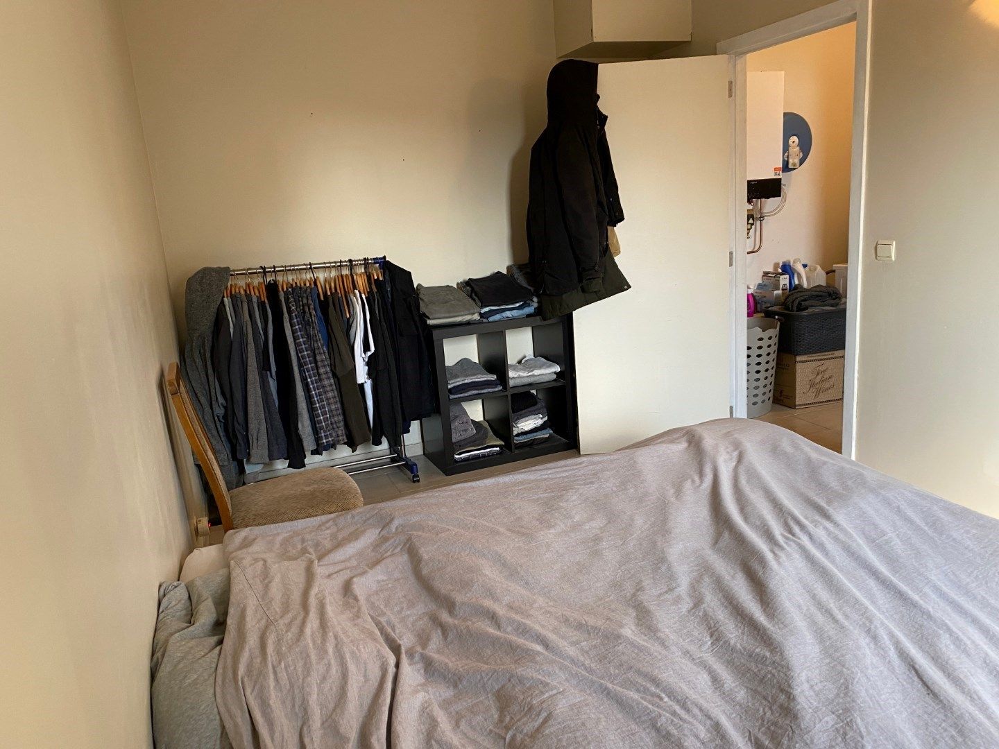 Eigentijds appartement met  autostaanplaats en kelder. Geen vaste kosten. foto 12