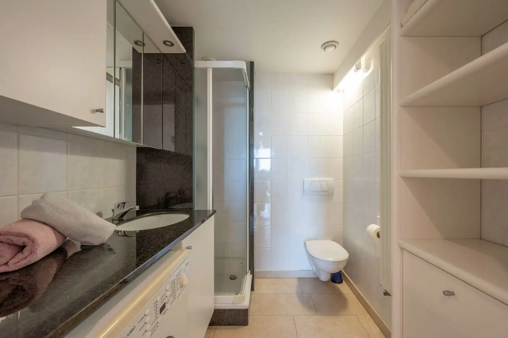 Ruim appartement met FRONTAAL ZEEZICHT foto 15
