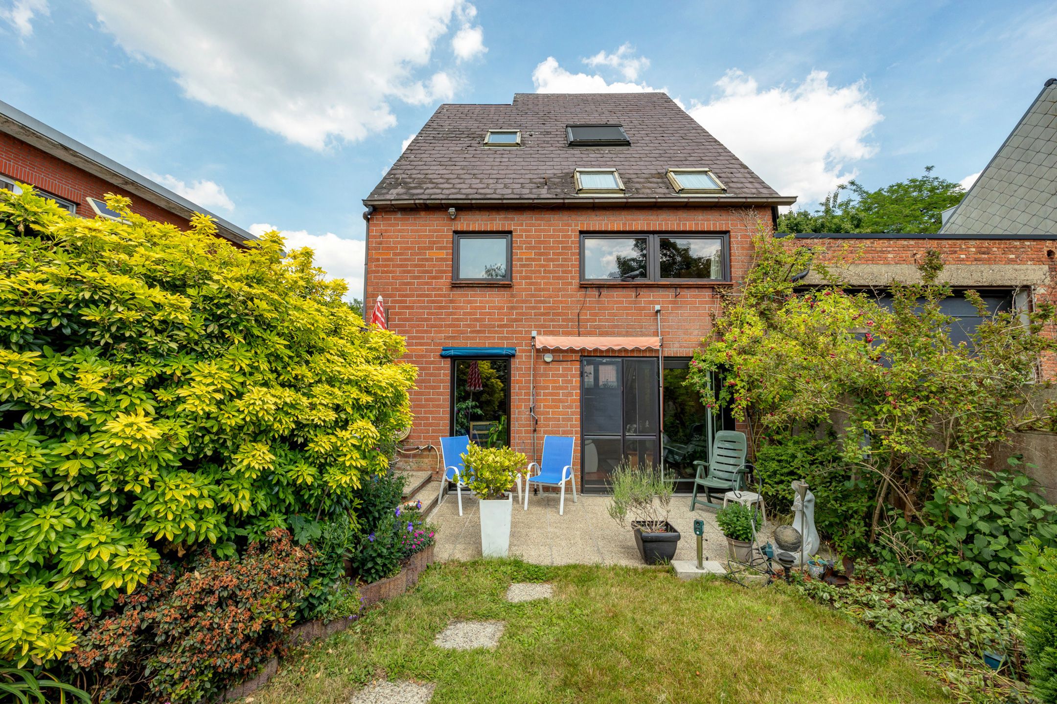 Architecturale 3-gevel woning met zuid-west tuin foto 21