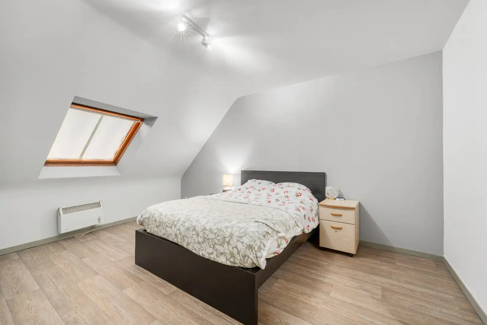 Ruim duplex appartement met 3 slaapkamers en garage te Lokeren foto 11