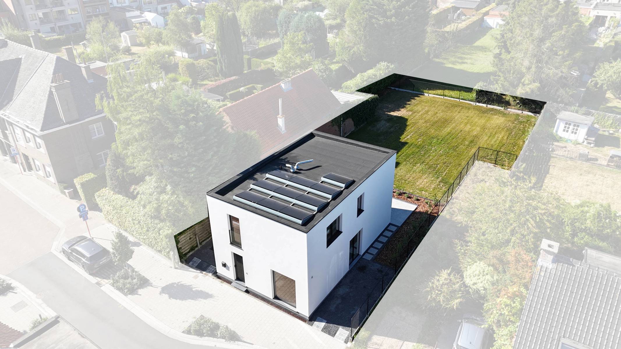Prachtige nieuwbouwwoning op 642m² met zuidgerichte tuin foto 2