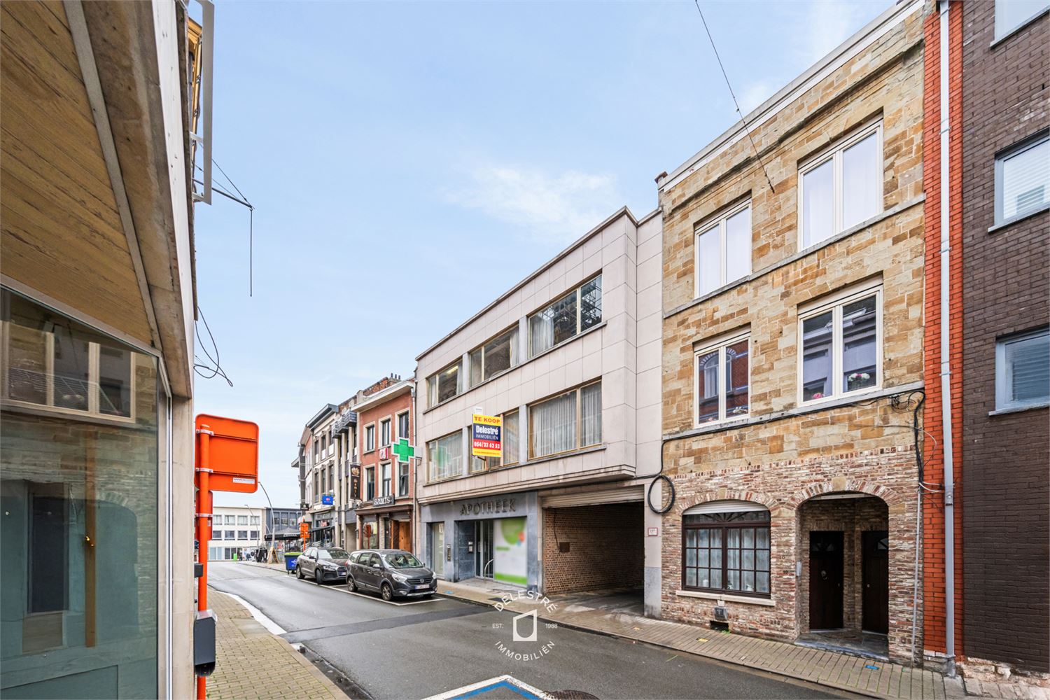 ERG RUIME MULTIFUNCTIONELE EIGENDOM MET 3 GARAGES foto 35