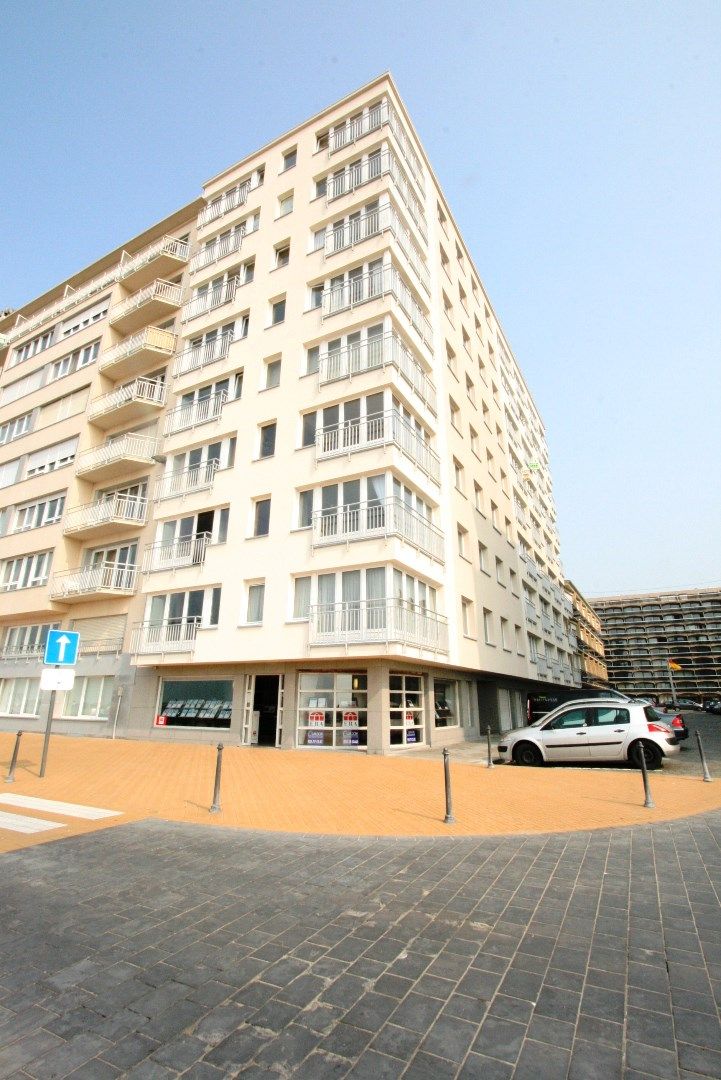 Lichtrijk 2-slpk appartement - lateraal zeezicht - terras.  foto 20