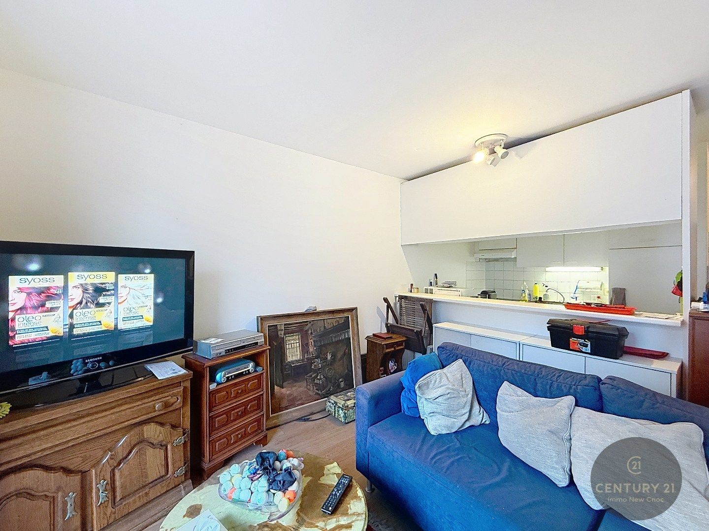 Studio met garagebox foto 6