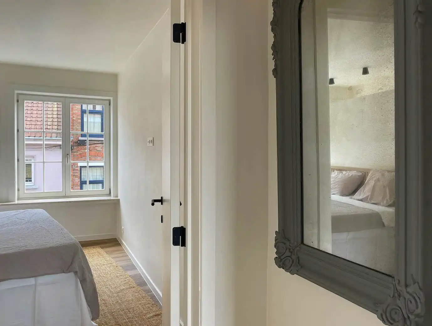 exclusief gerenoveerde herenwoning met garage, zonnige stadstuin en terrassen in het historische hart van Brugge foto 24