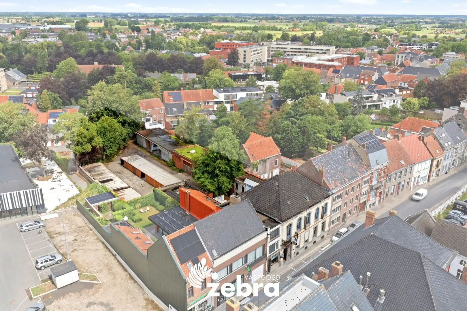 Uitzonderlijke eigendom op een ruim perceel met uitweg in centrum Tielt! foto 42