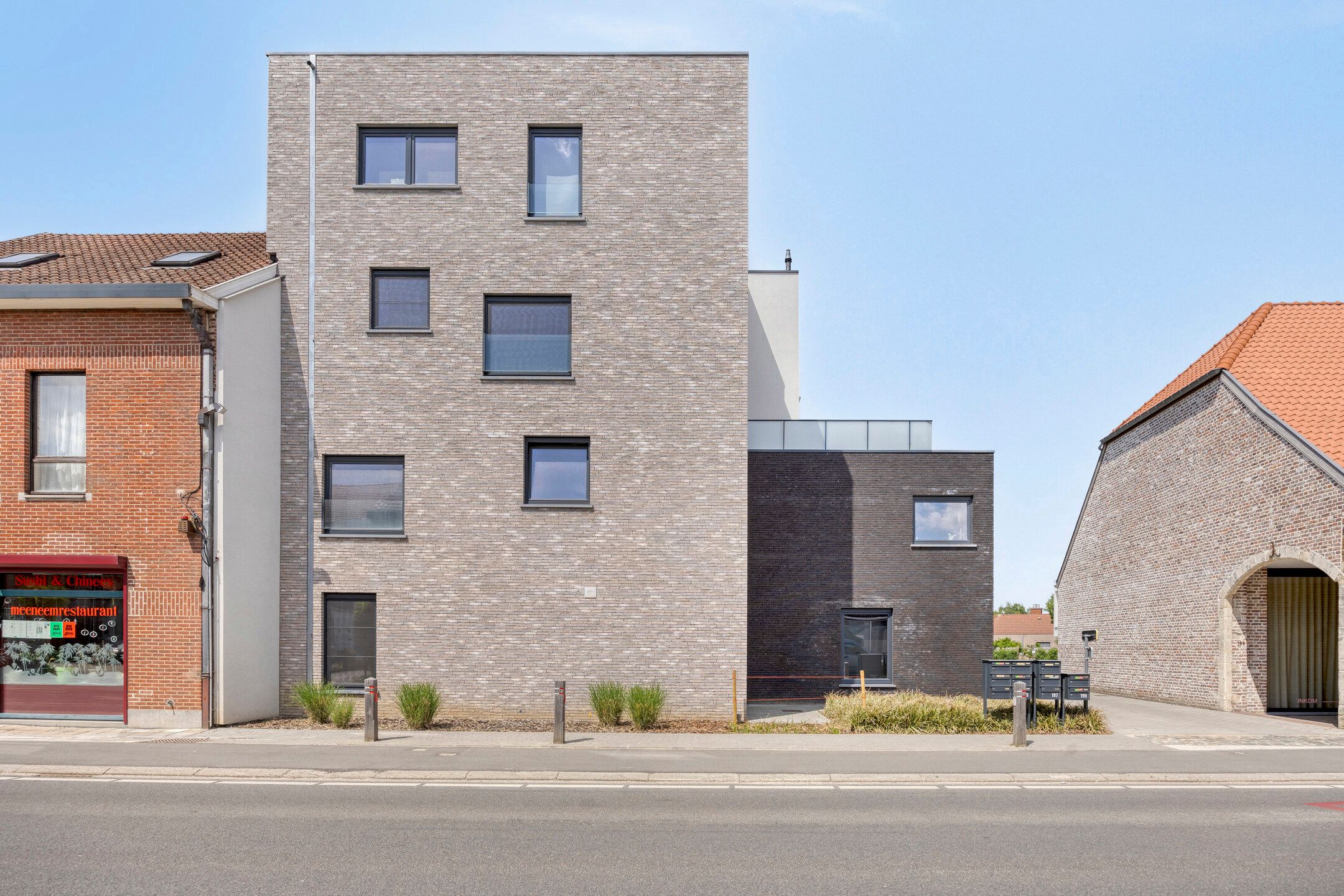 Recent appartement met 2 slaapkamers & parking foto 3