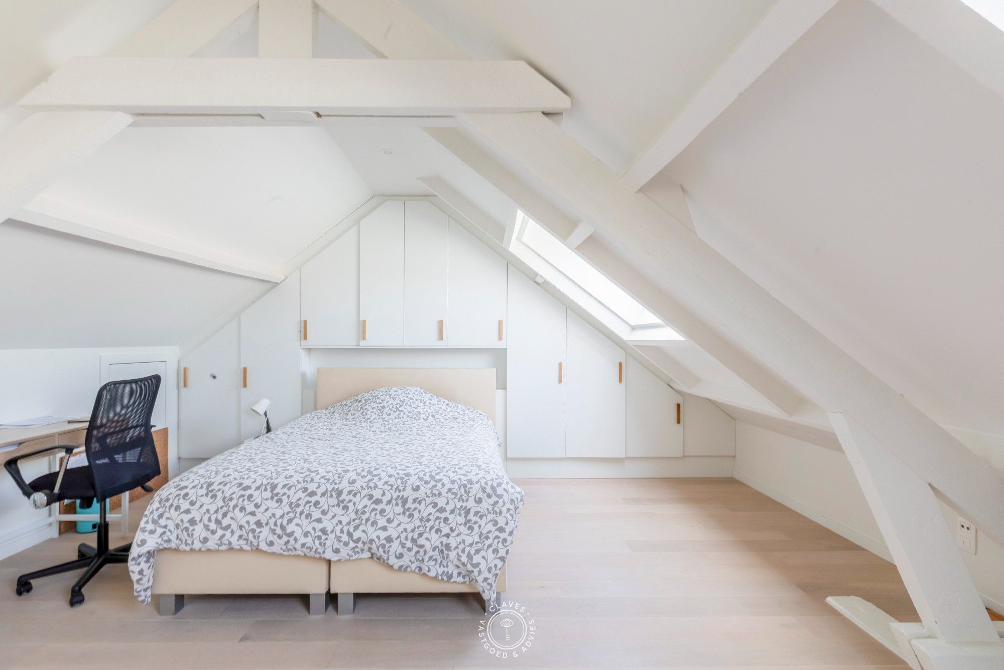 Instapklare moderne woning met dubbele garage in rustige woonwijk foto 20