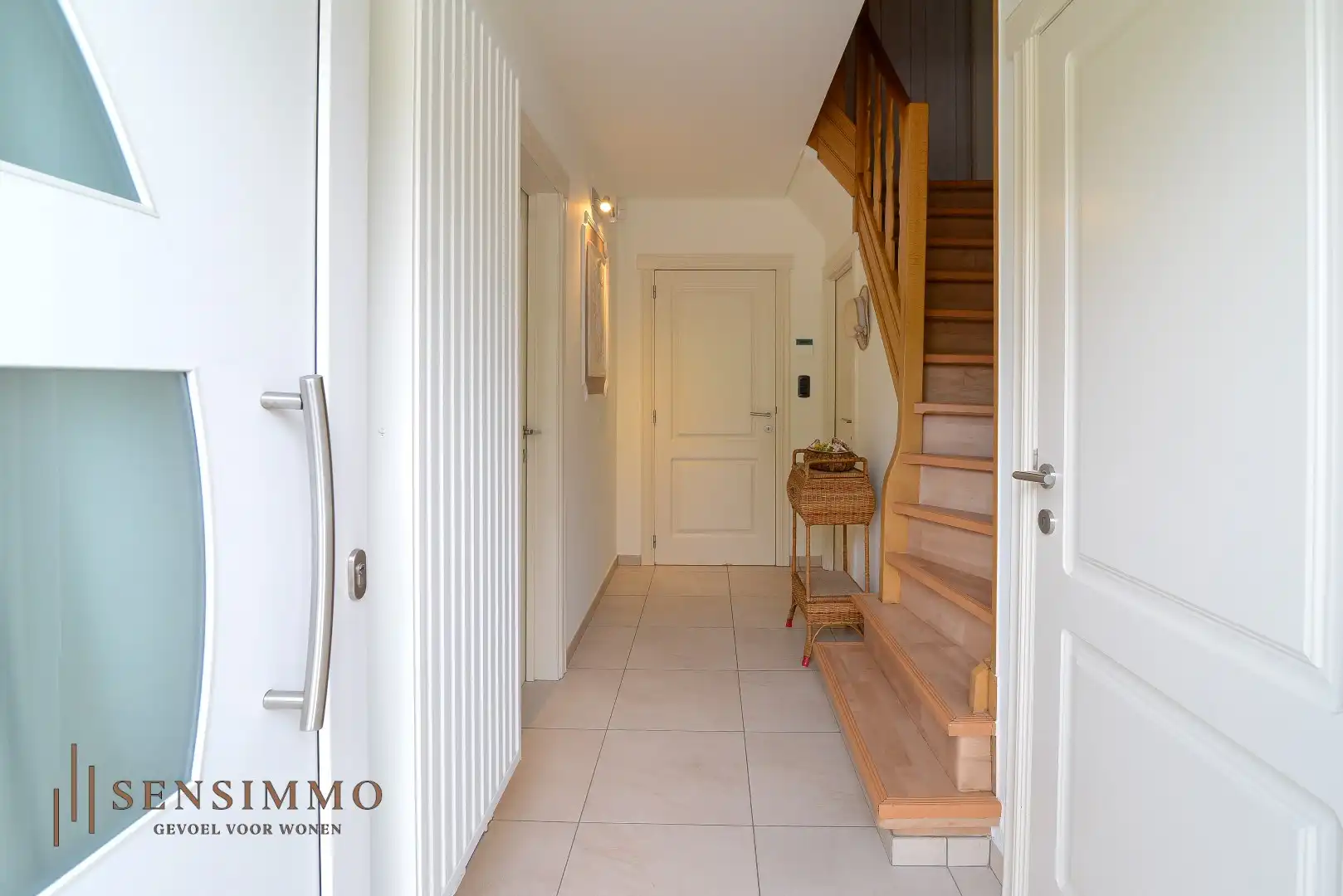 Halfopen woning met 4 slaapkamers foto 3