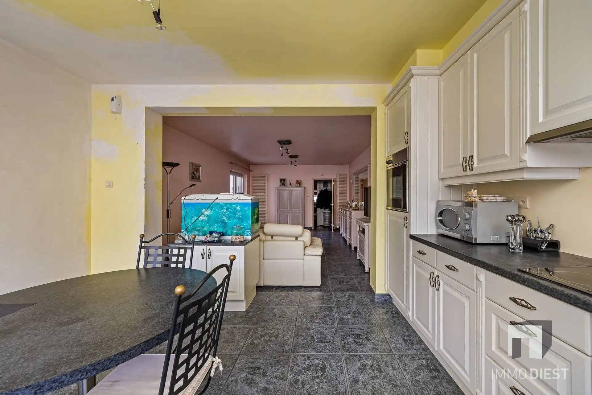 Vroegere café met woning met 4 ruime slaapkamers foto 12