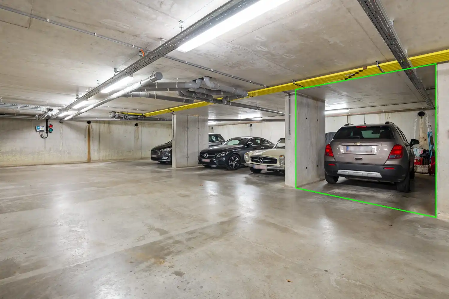 Instapklaar appartement met 2 slaapkamers, terras en ondergrondse staanplaats in Broechem! foto 14