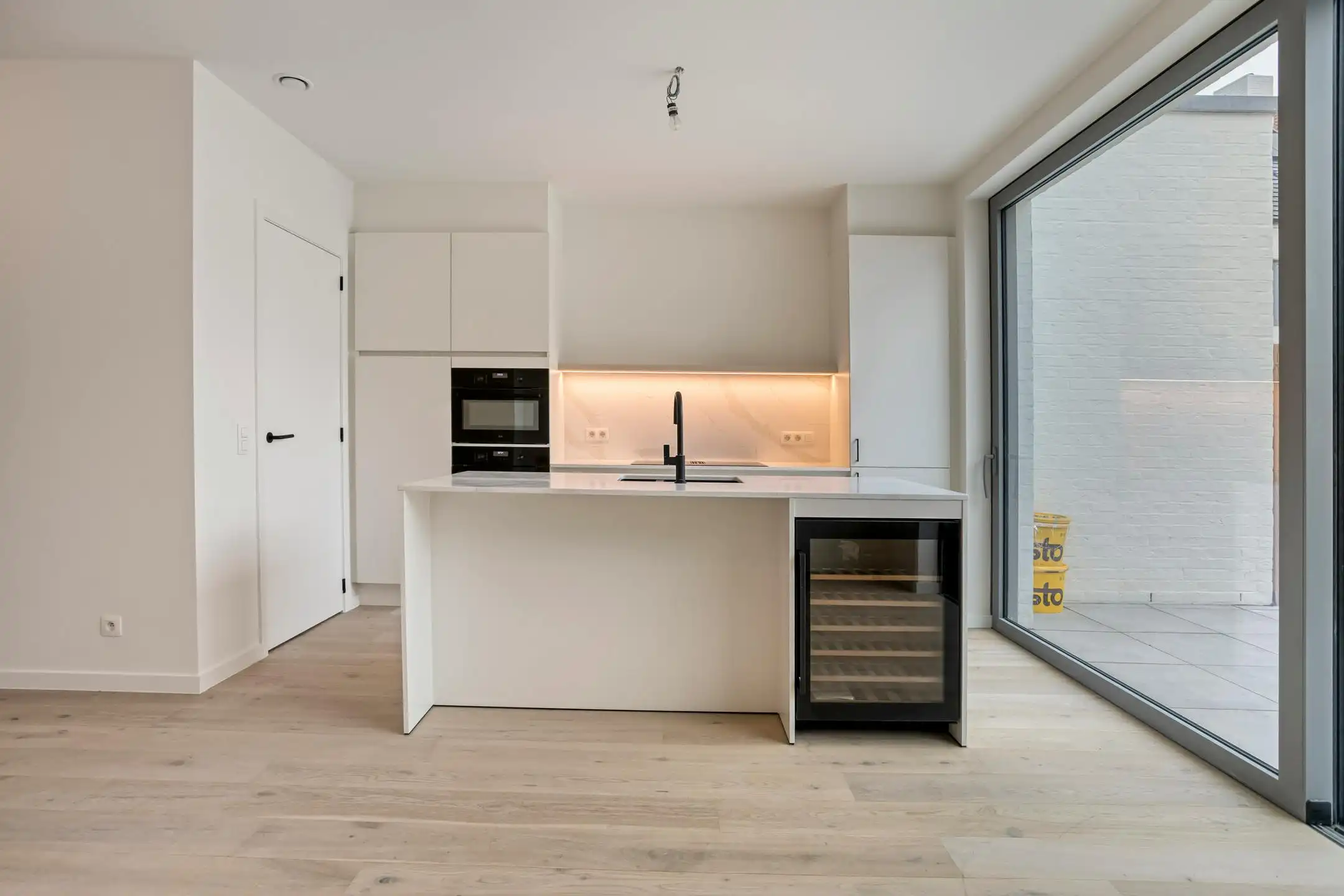 Stijlvol huis te centrum Brugge met 3 slaapkamers en garage foto 5