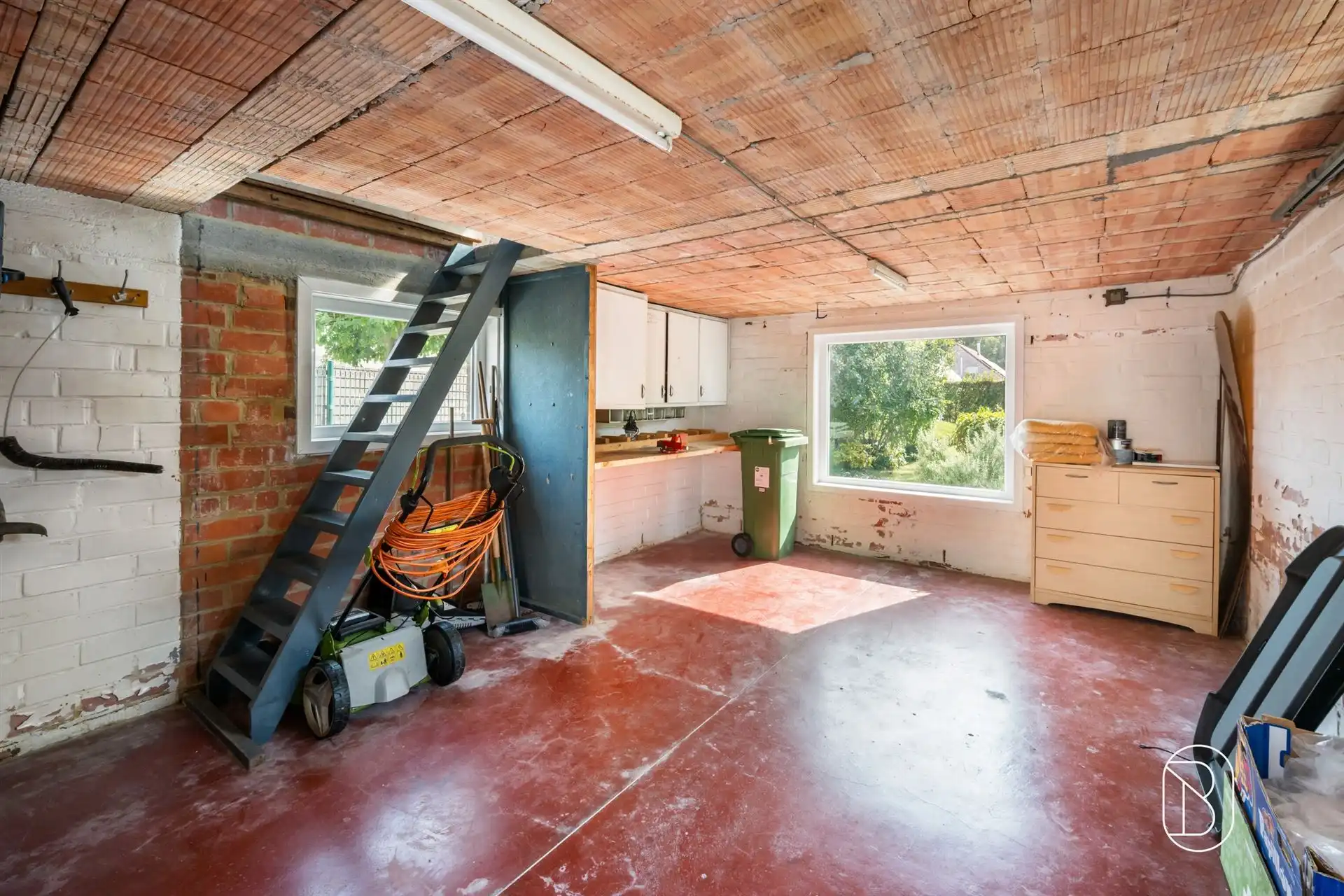 Ruime bungalow met 3 slpk, garage en tuin in Berchem foto 13