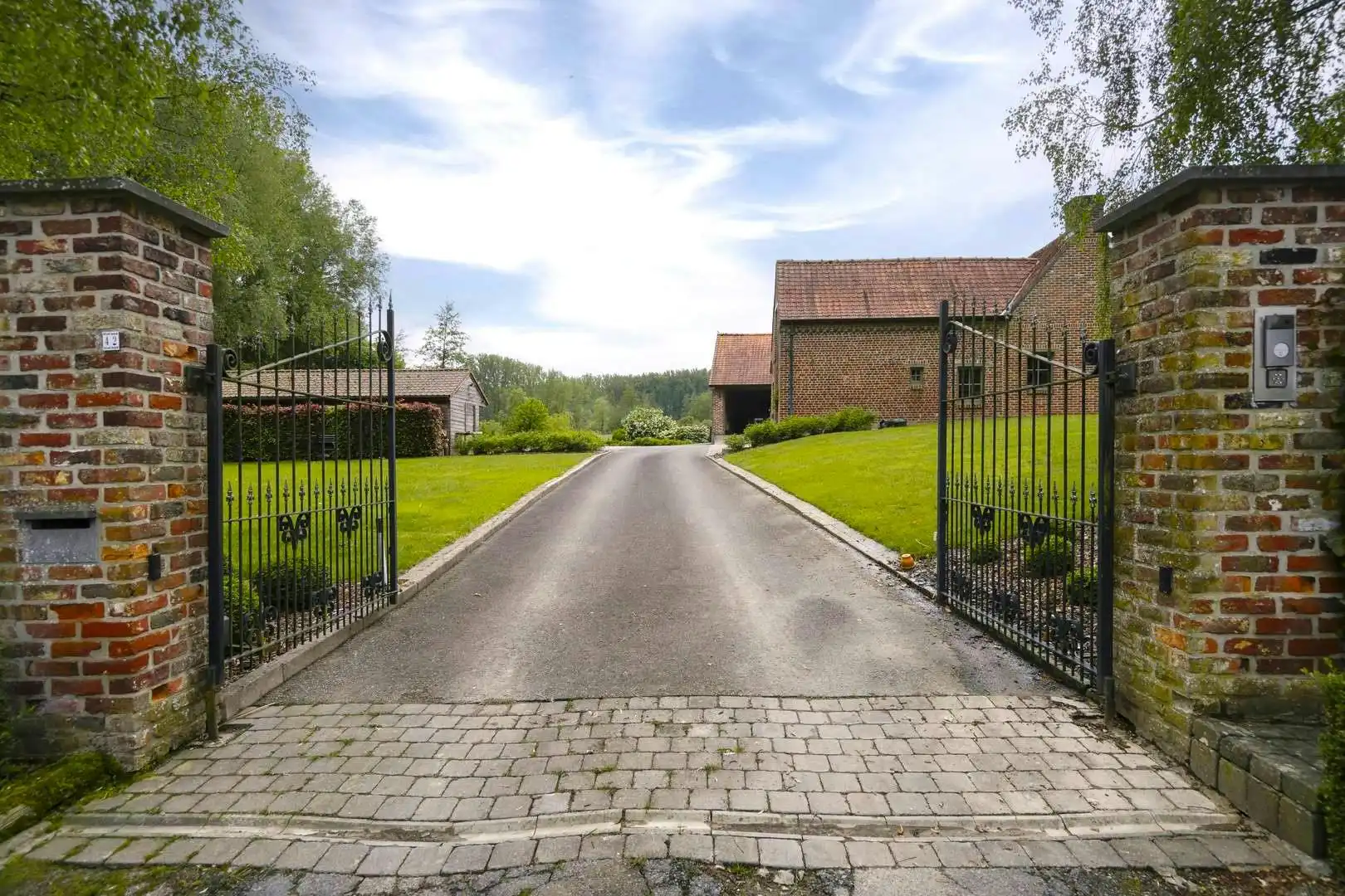 Charmante hoevewoning te koop te Brakel foto 3