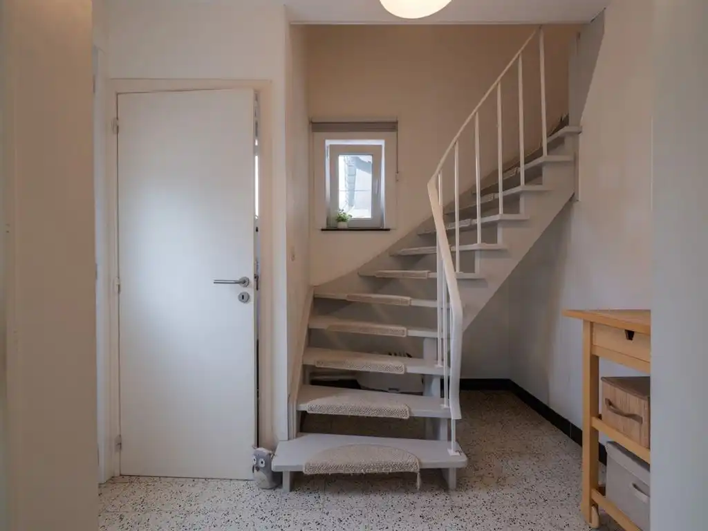 Instapklare, half-vrijstaande woning met inpandige garage foto 8