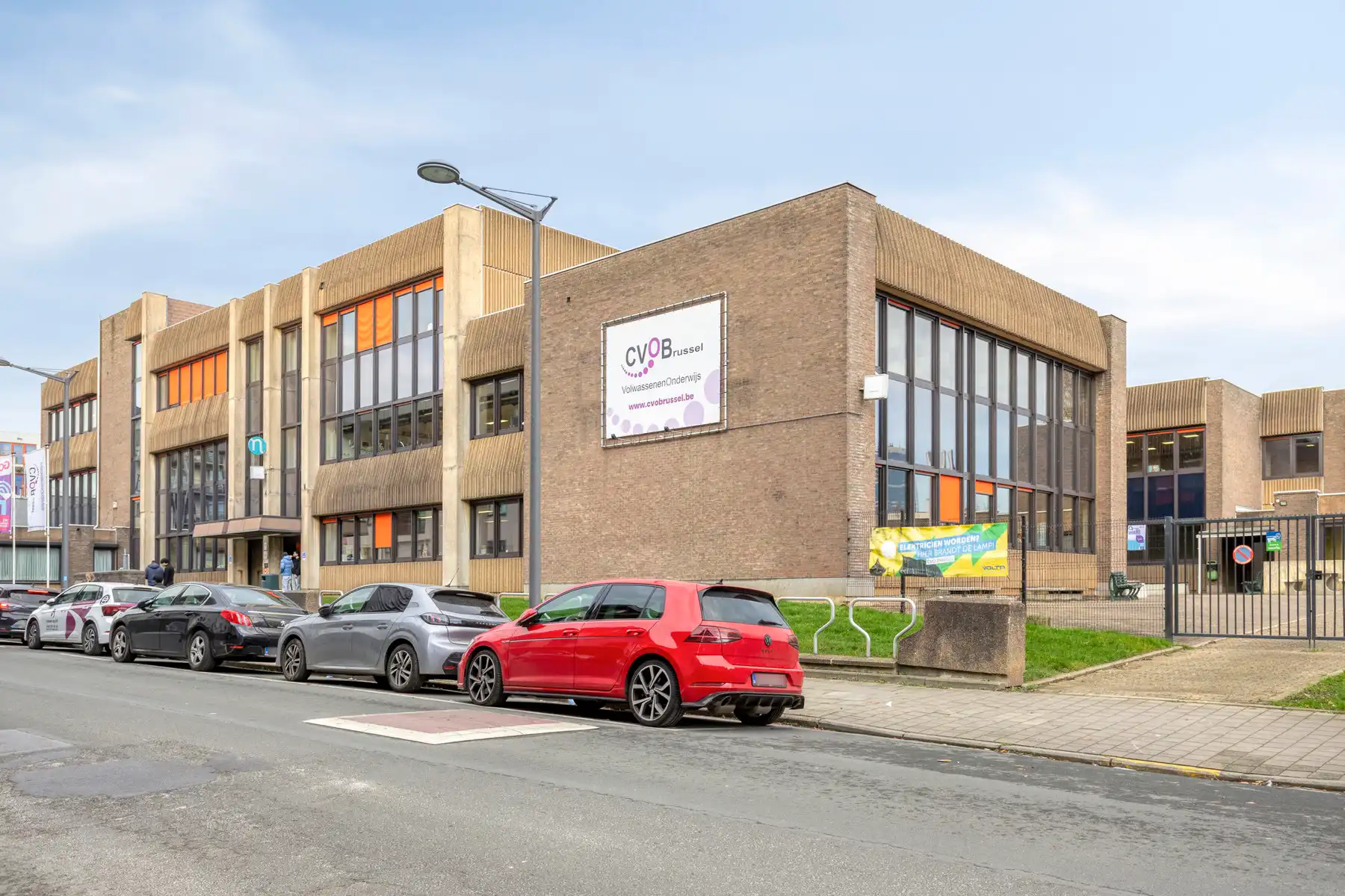 Leemans Immobiliën biedt u dit energiezuinige appartement aan met een adembenemend uitzicht over Brussel. foto 24