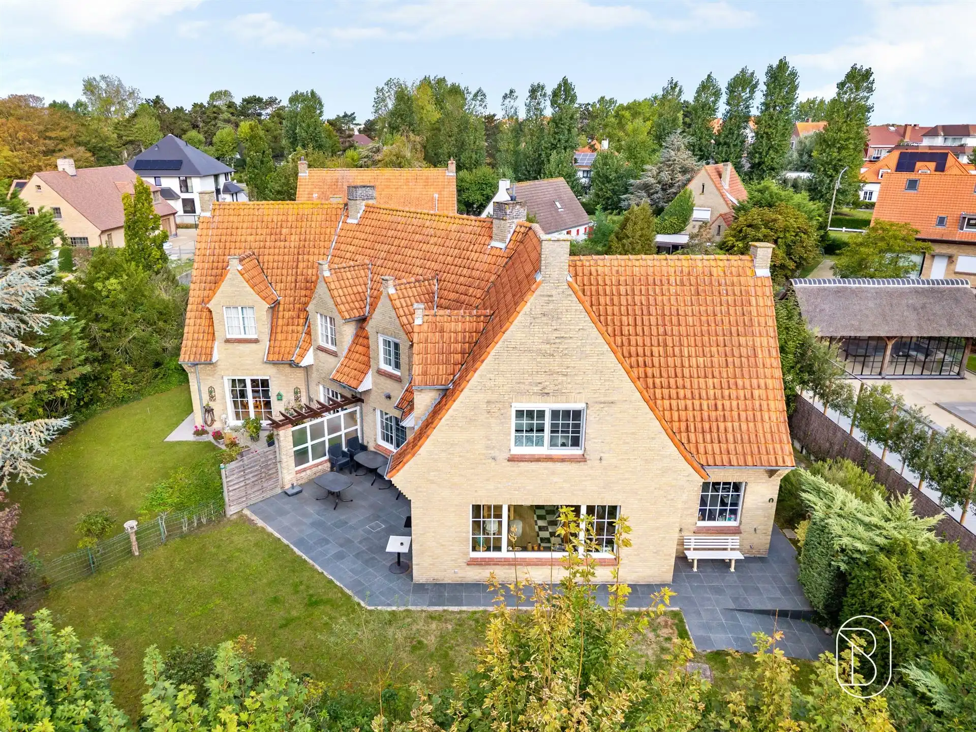 Karaktervolle gezinswoning met 4 slaapkamers in Nieuwpoort foto 4
