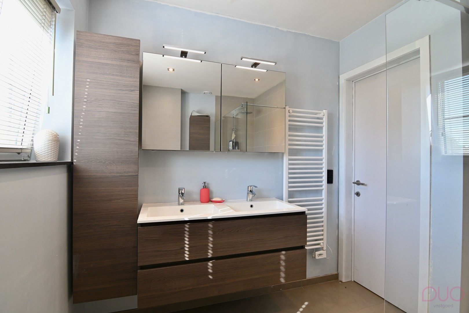 Moderne instapklare gezinswoning van 2021 met 4 slaapkamers in Sint-Truiden foto 16