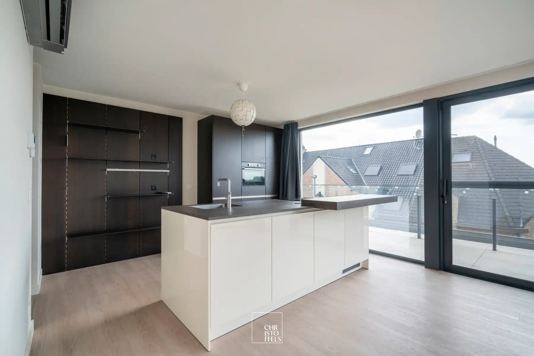 Stijlvol penthouse (111m²) met ruim terras in centrum Lanaken!  foto 2
