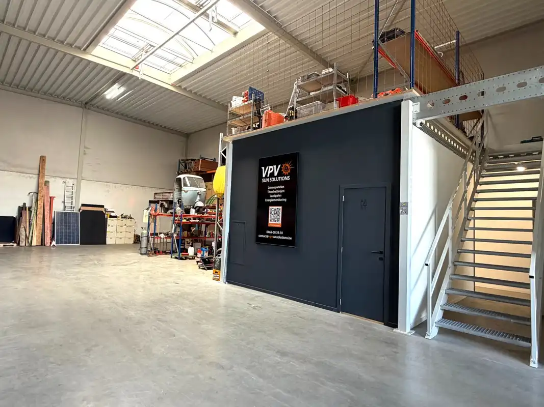 KMO Unit voorzien van kitchenette, sanitair & kantoorruimte met 2 parkeerplaatsen foto 5