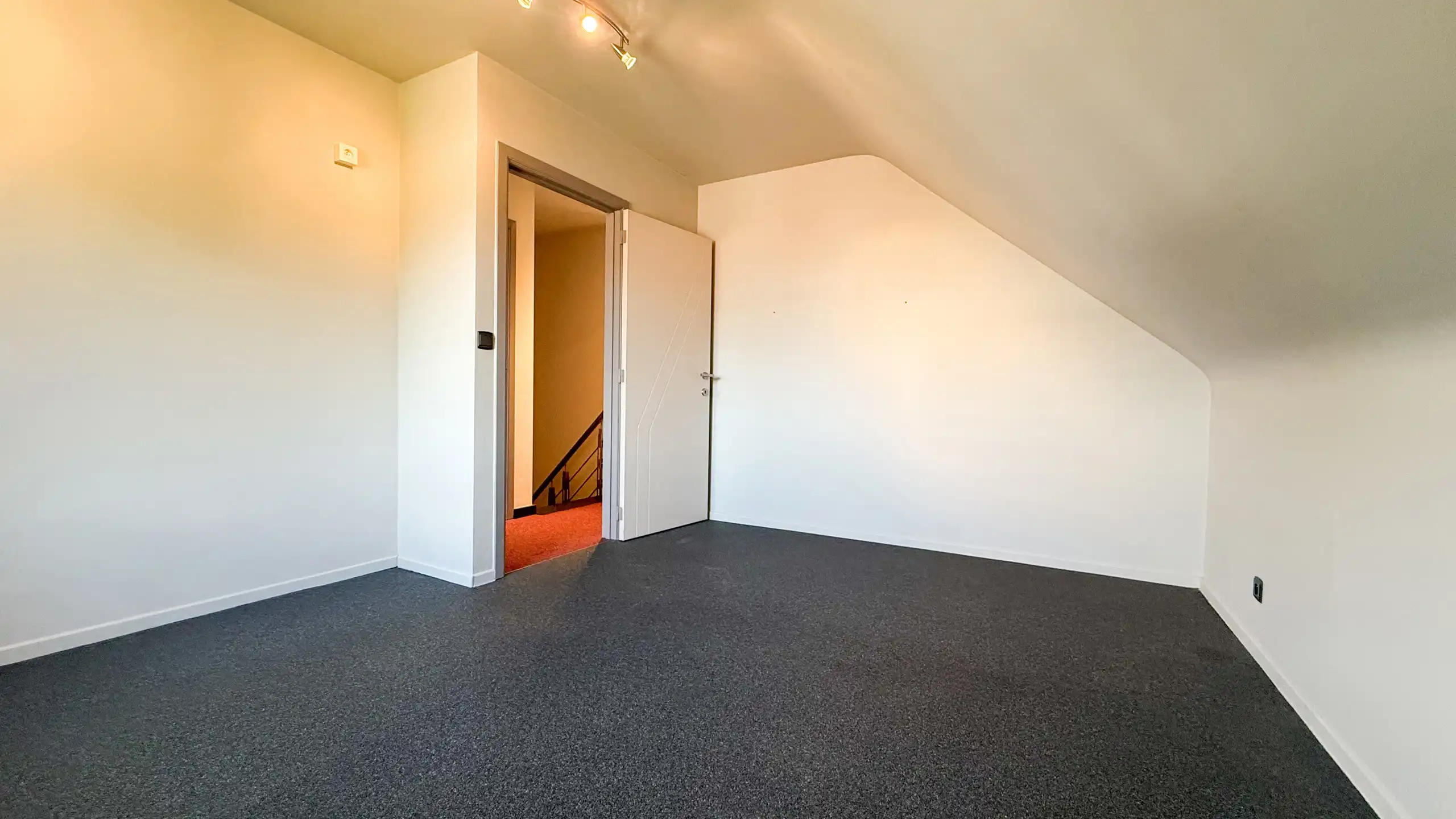 Duplexappartement met 3 slpks, terras en groene omgeving! foto 23