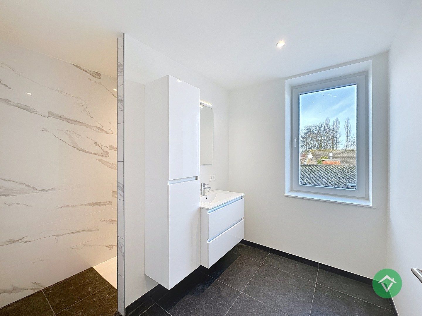 Volledig gerenoveerd appartement op de eerste verdieping met terras – De Mokker, Koekelare foto 8