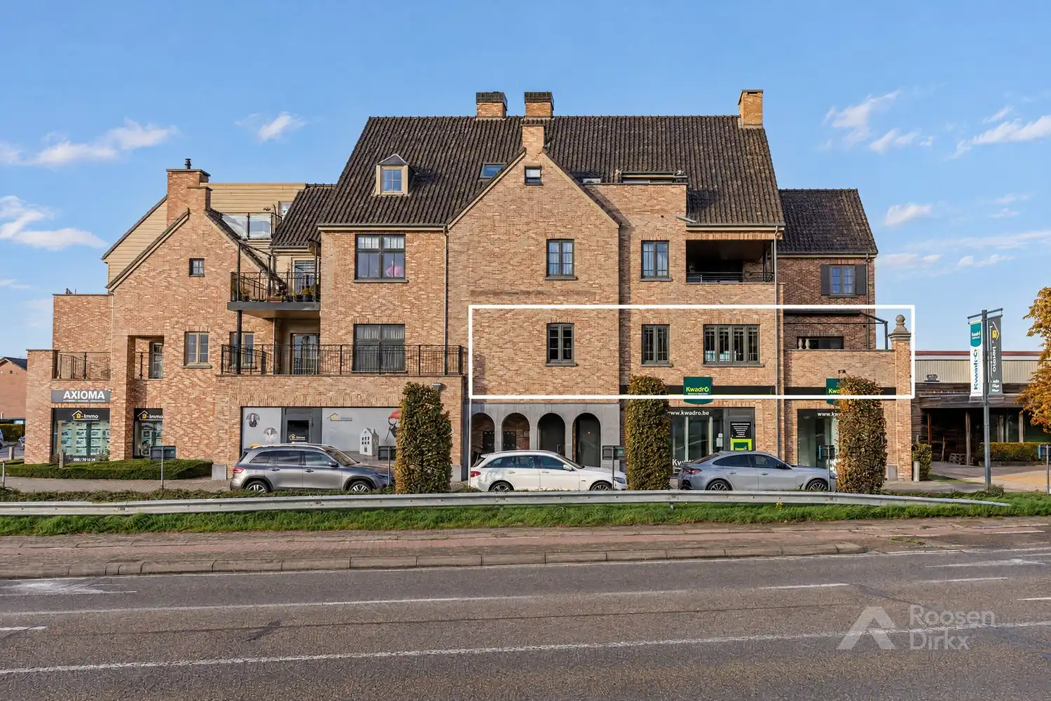 Luxe appartement (150m²) met 3 slaapkamers en 60m² terrassen te BREE. foto 35