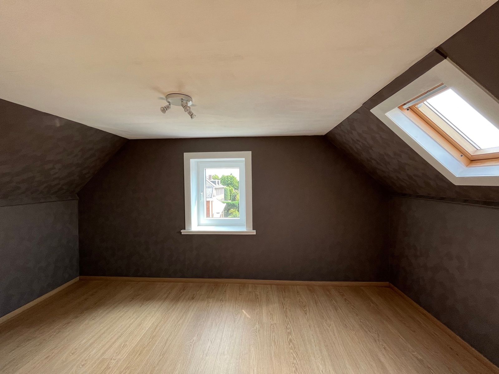  ruime woning in Aalter met grote tuin en garage foto 4
