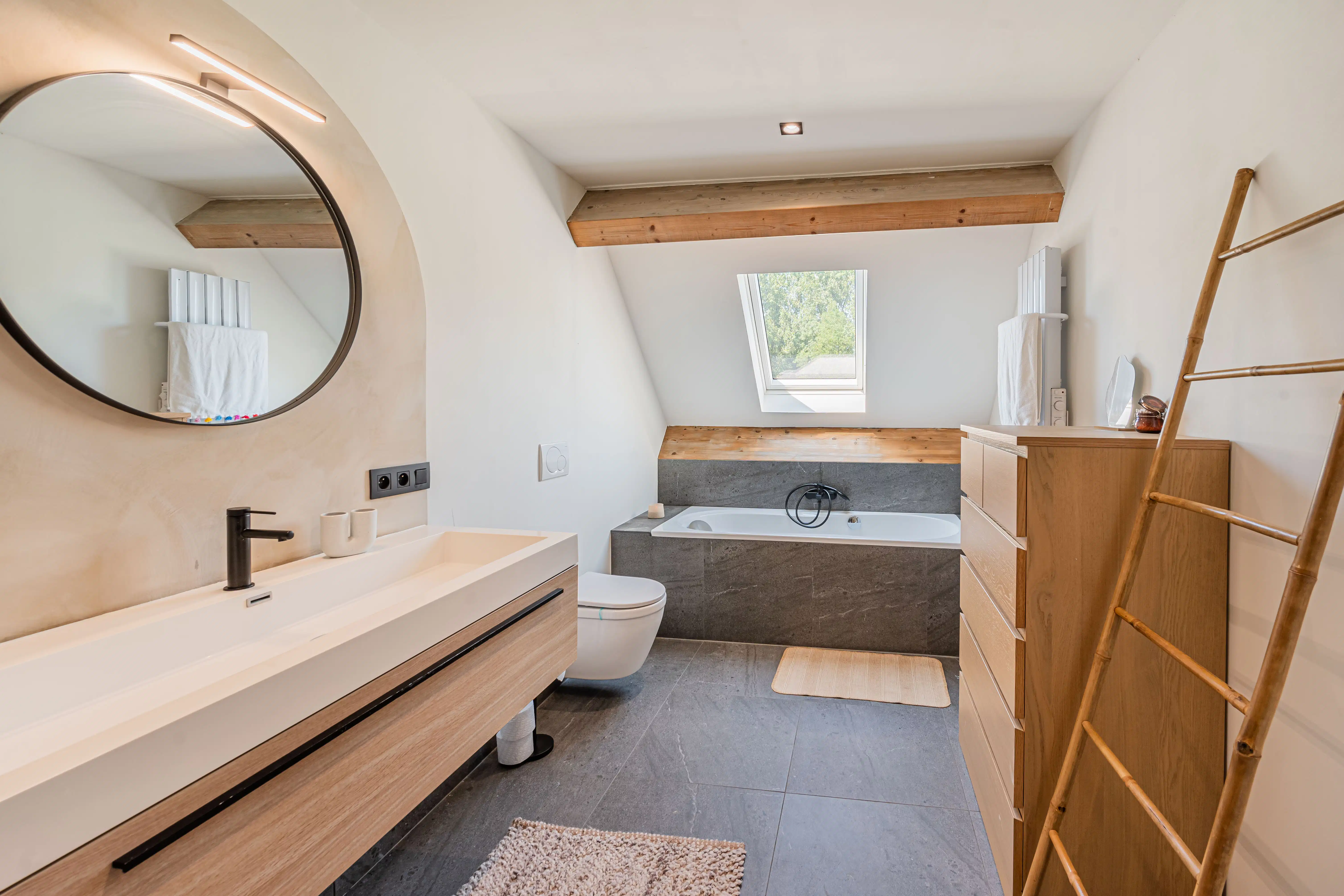 BEN-woning met 4 slaapkamers, 3 badkamers en groen uitzicht! foto 32