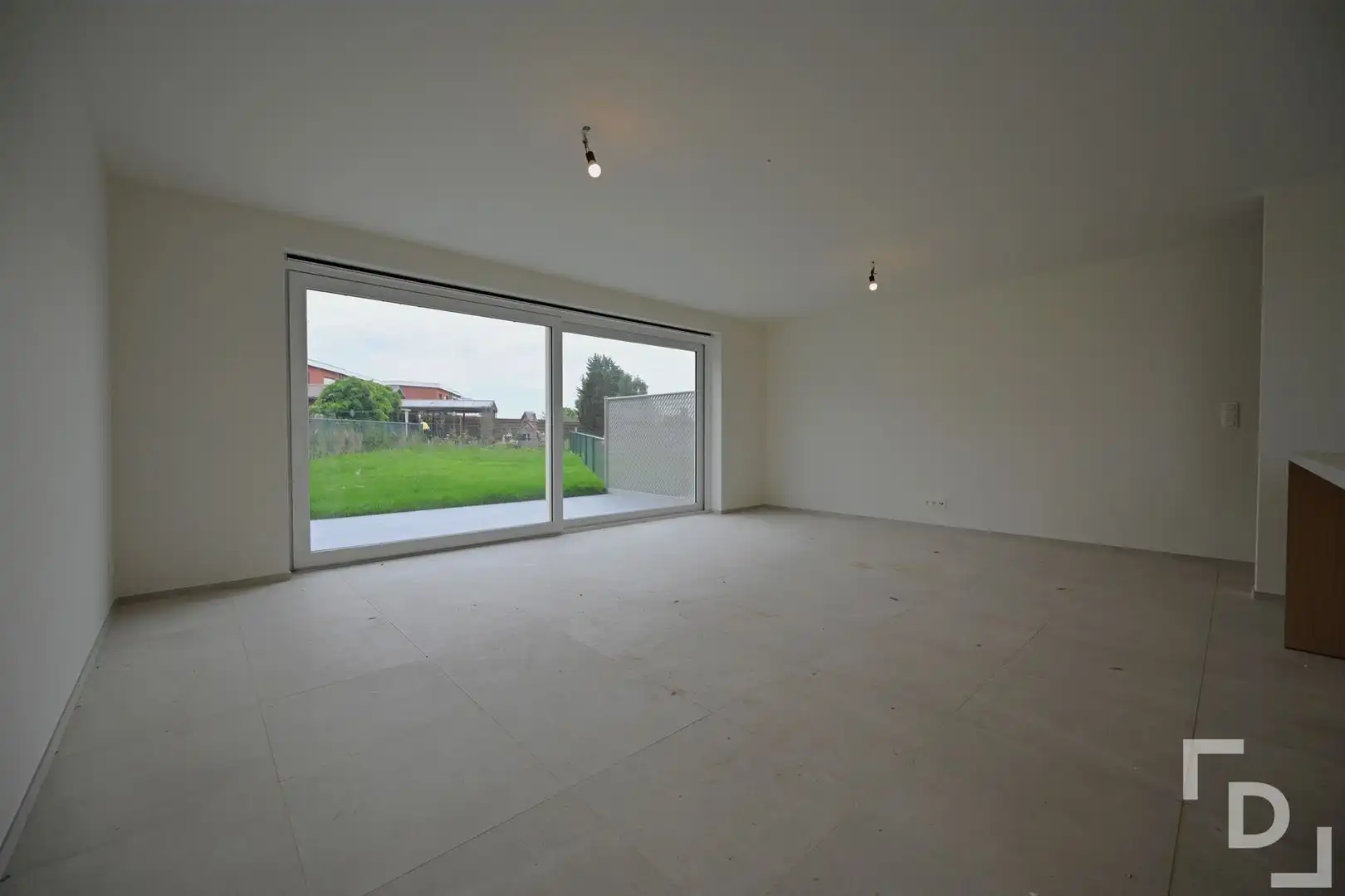 Afgewerkte nieuwbouwwoning te huur in hartje Proven. foto 3
