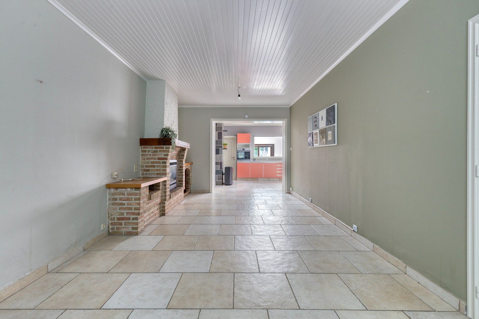 Verzorgde woning met 3 kamers, diepe tuin én garage! foto 2