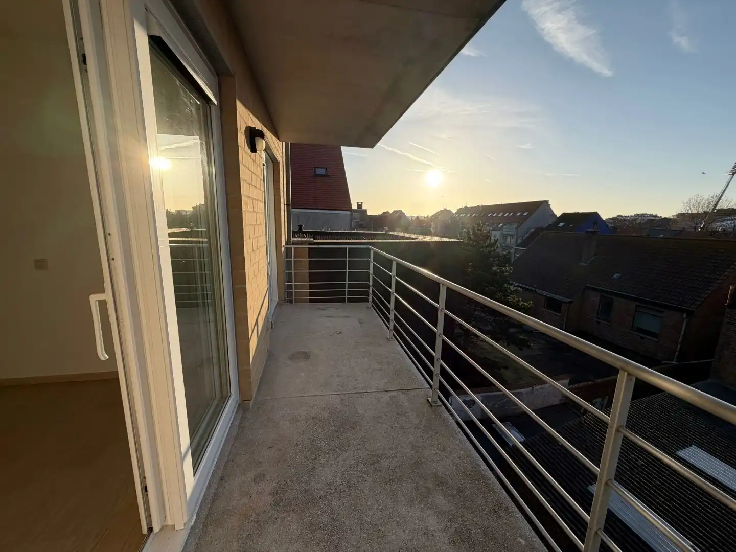 Zeer recent 2 slaapkamer appartement met open zicht /79 m2groot foto 7