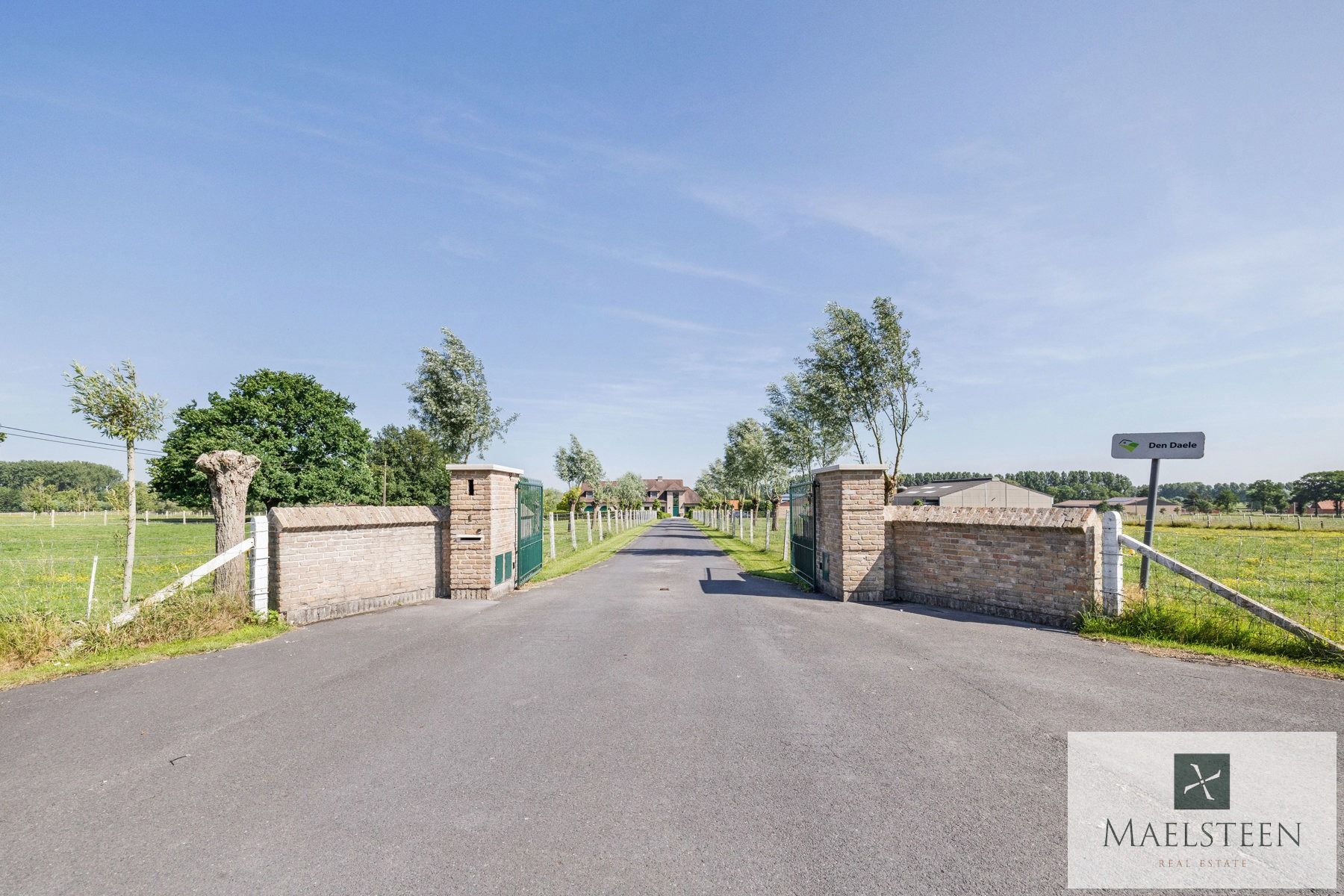 Boerderij met 7,8ha op de flank van Oedelem-berg  foto 2