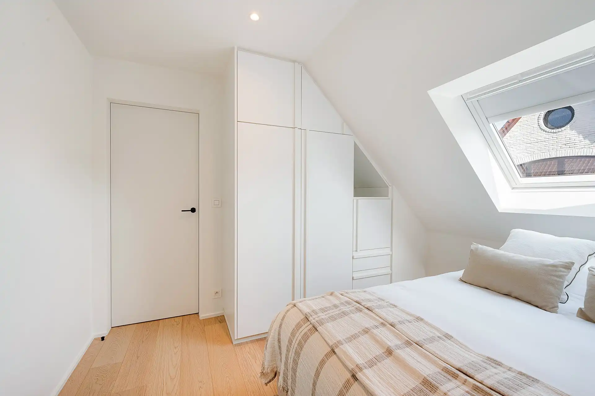 Smaakvol afgewerkte villa in Maaiken met ruime tuin foto 19