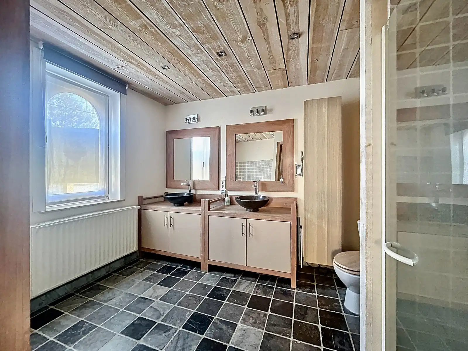 Rustig gelegen, energiezuinige HOB met 4 SLPK én tuin! foto 13