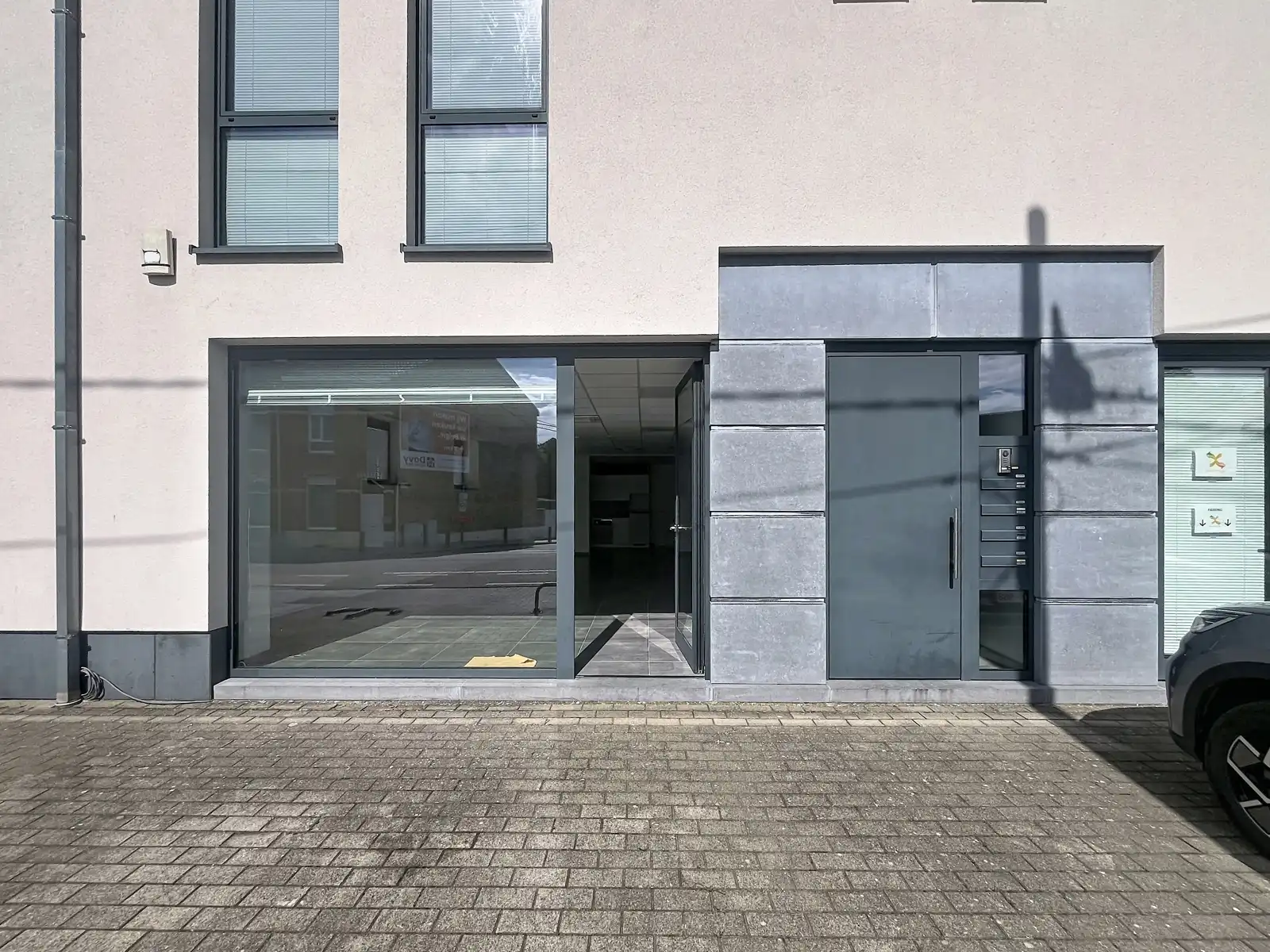 Commerciële ruimte te huur Hannuitsesteenweg 224 - 3300 Tienen