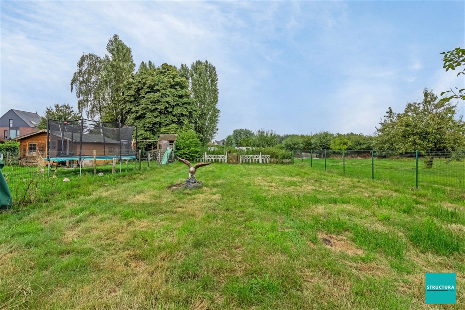 VERKOCHT!    Ruime 3-slaapkamerwoning in Buggenhout, 207m² foto 23