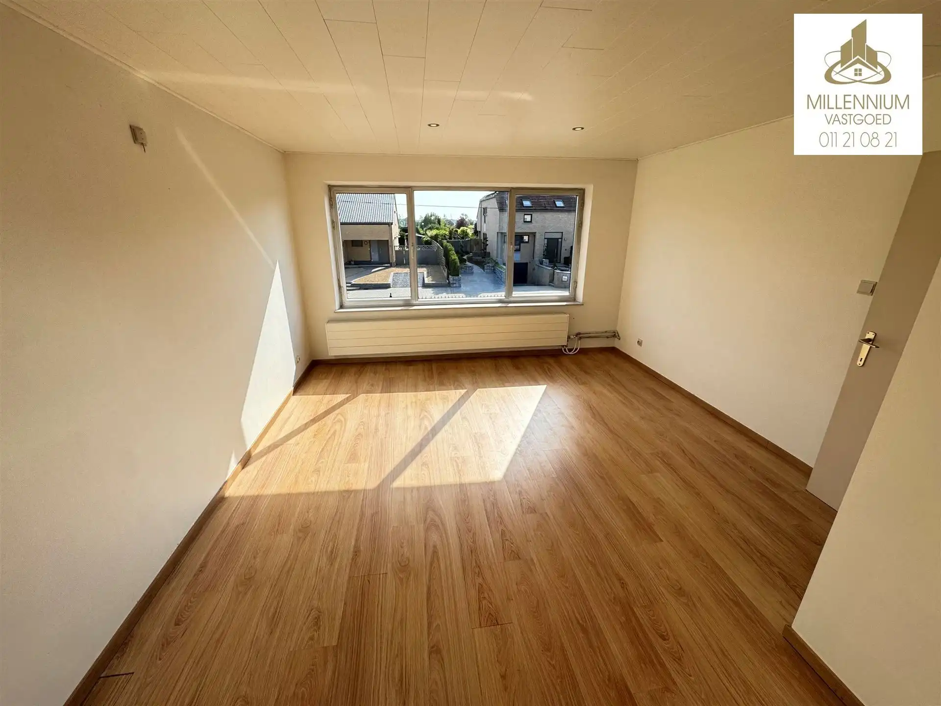 Ruime 4-Slaapkamerwoning en 2 Badkamers in Diepenbeek foto 15