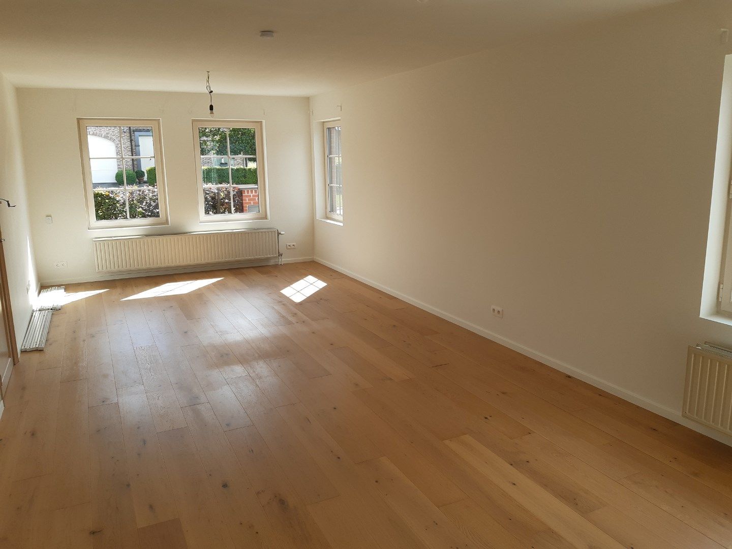 Landelijke, energiezuinige woning met tuin en garage foto 3