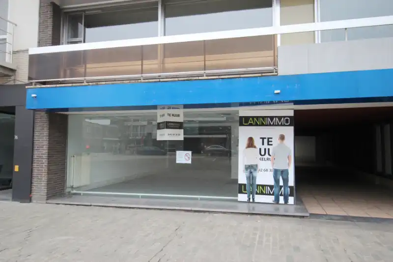 Kantoorruimte op de Markt van Deinze foto {{pictureIndex}}