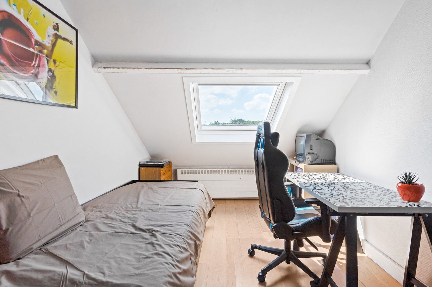 Woning met 3 slaapkamers, tuin en kelder te koop in Merksem! foto 14