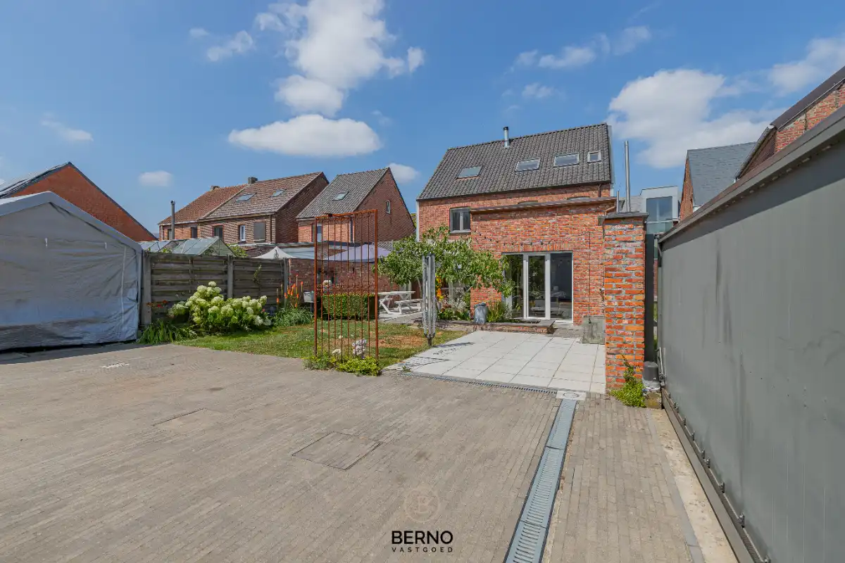 Instapklare gezinswoning op een perceel van 840 m² (weide van 1718m2) foto 22