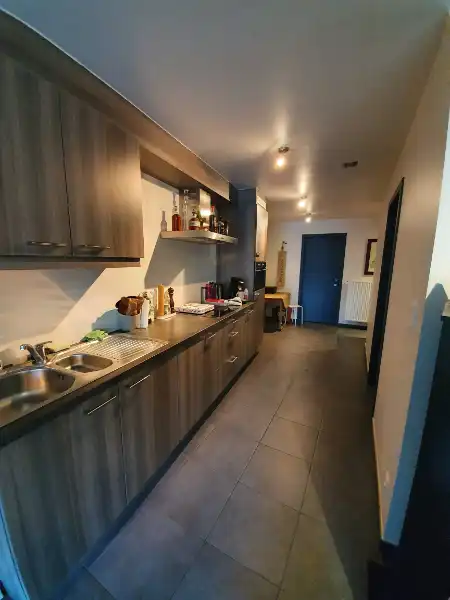 Gezellig 1 slpk GELIJKVLOERSAPP met tuintje en garage in centrum Geel foto 3