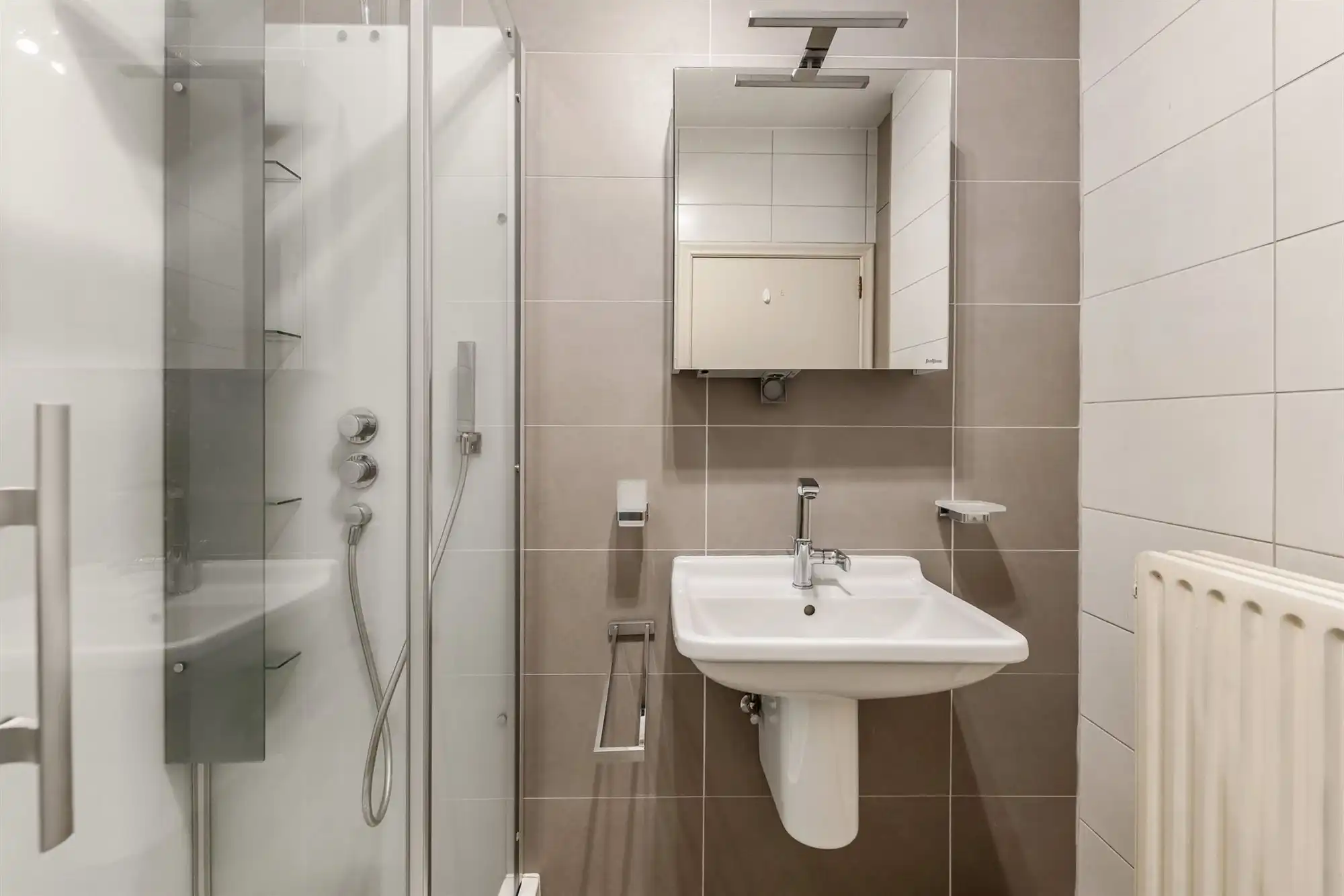 INSTAPKLARE GELIJKVLOERSE WONING OP RUSTIGE LIGGING foto 9