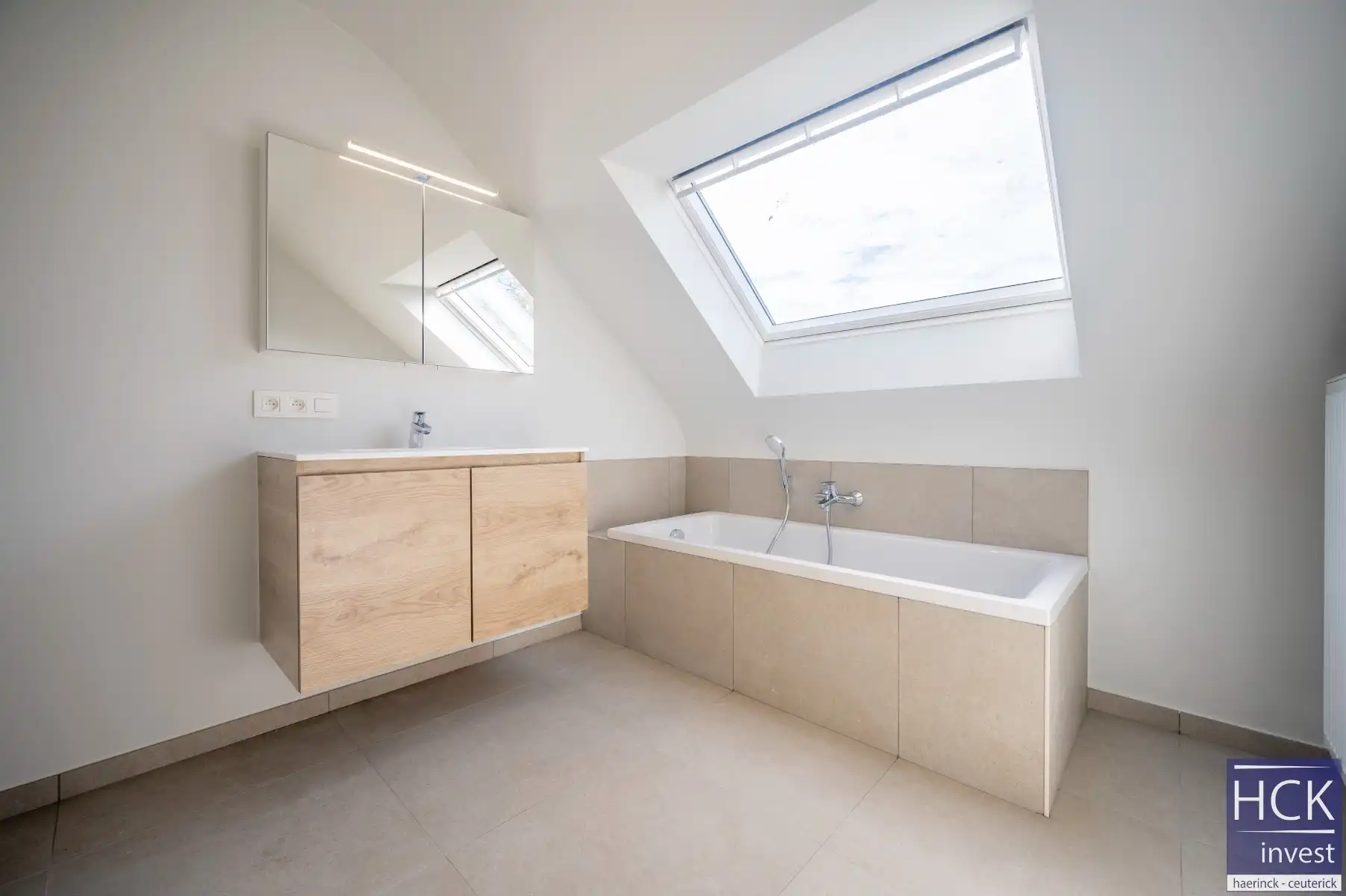 OTEGEM - Landelijke nieuwbouwwoning met 3 SLPK. op zuidgericht perceel! foto 15