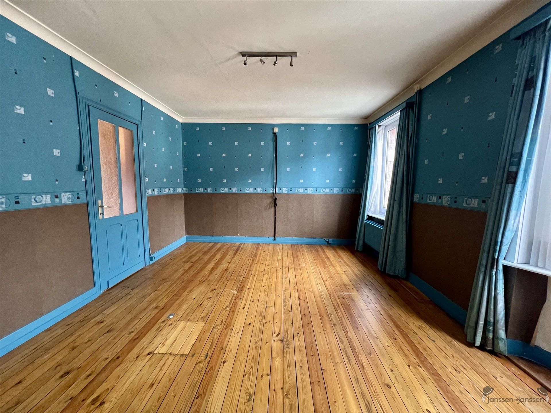 Te renoveren centrumwoning foto 12